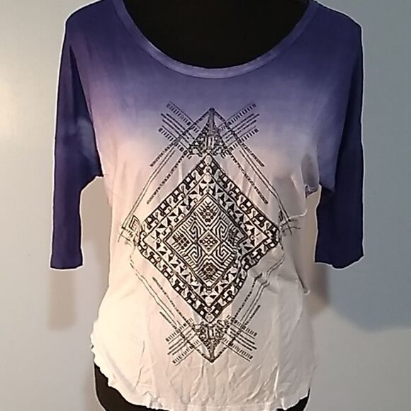 Day Trip dip dye boho graphic half-sleeve crop top - Picture 1 of 12